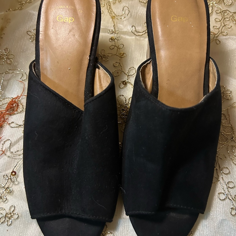 GAP Women's Black Mules